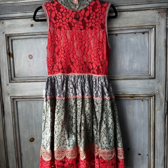 Alexis Vedette Lace Multi Color Dress Size M - Picture 7 of 11